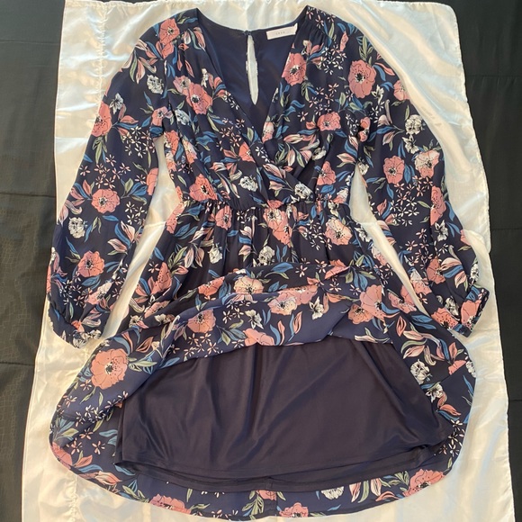 Lush Size Small floral long sleeve mini dress. Used - Picture 4 of 7